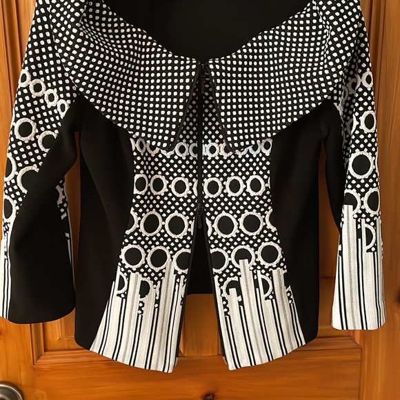 Joseph ribkoff black and white blazer - Picture 7 of 8